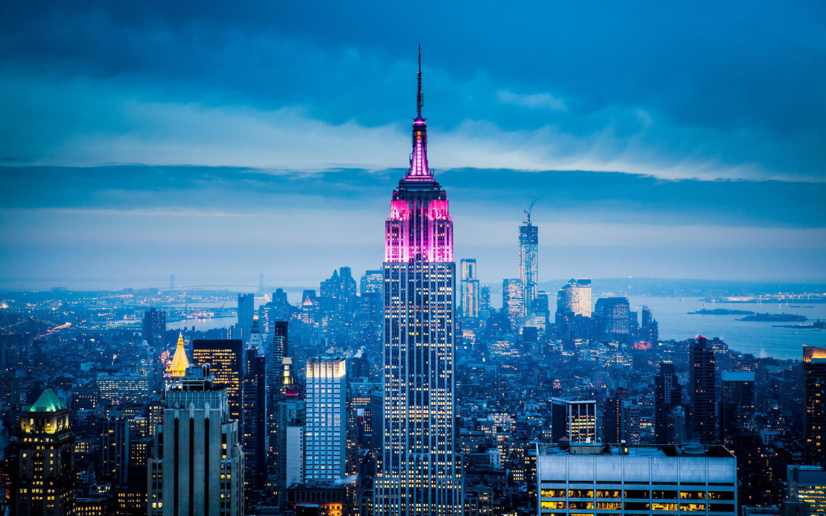 Empire State Building in New York wallpaper 1680x1050