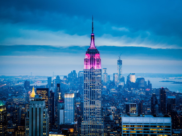 Das Empire State Building in New York Wallpaper 640x480