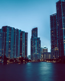 Sfondi Miami Night HD Photo 128x160