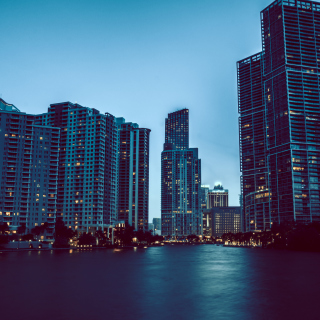 Kostenloses Miami Night HD Photo Wallpaper für iPad
