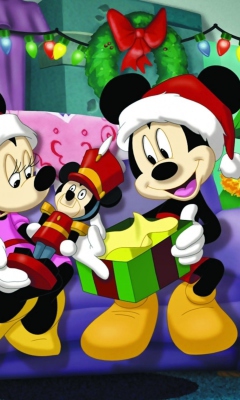 Screenshot №1 pro téma Mickey Christmas 240x400