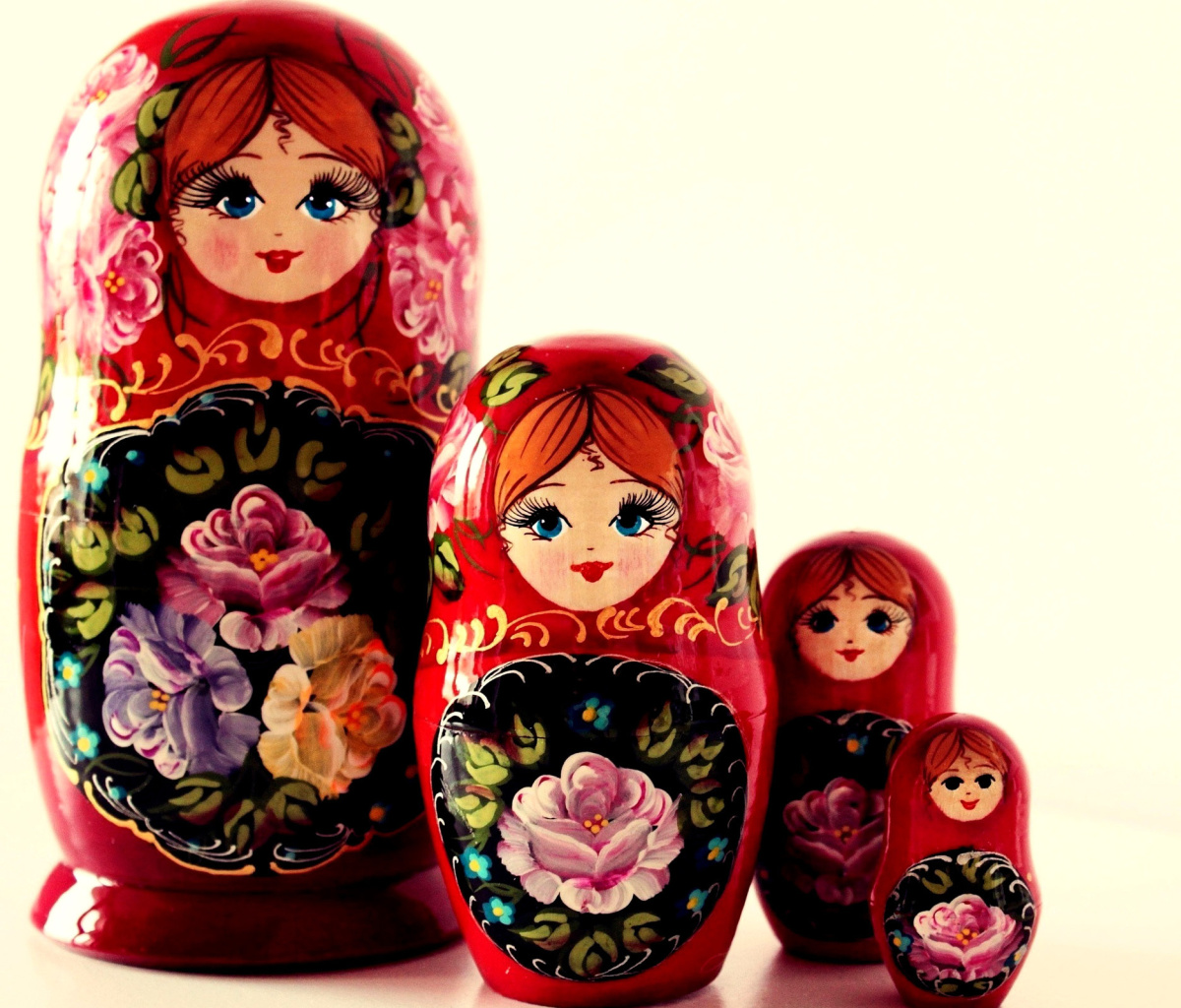 Das Nesting Doll - Russian Doll Wallpaper 1200x1024