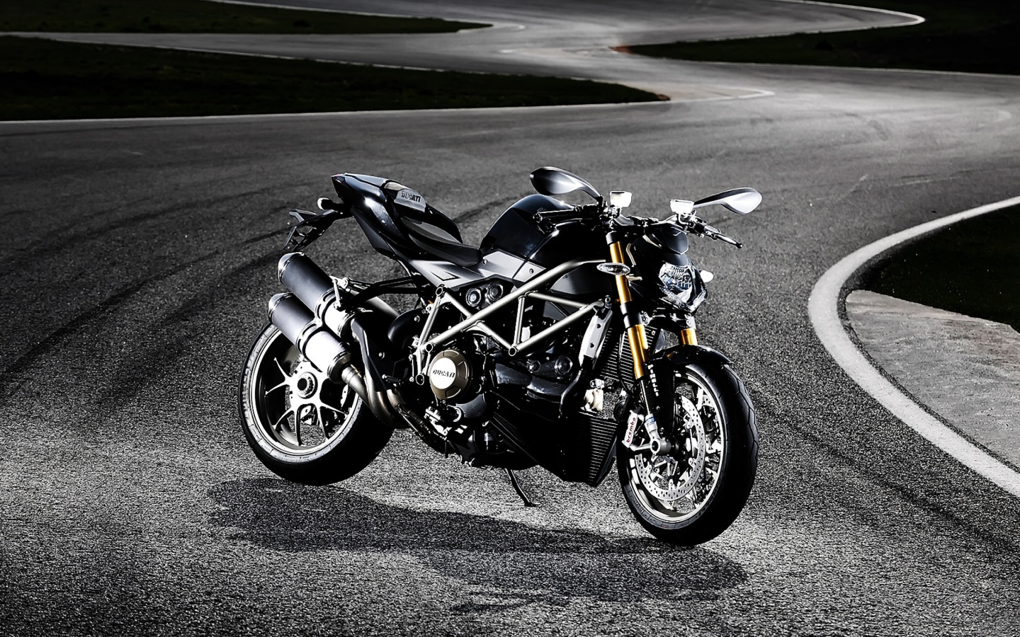 Screenshot №1 pro téma Ducati Streetfighter 848 1440x900