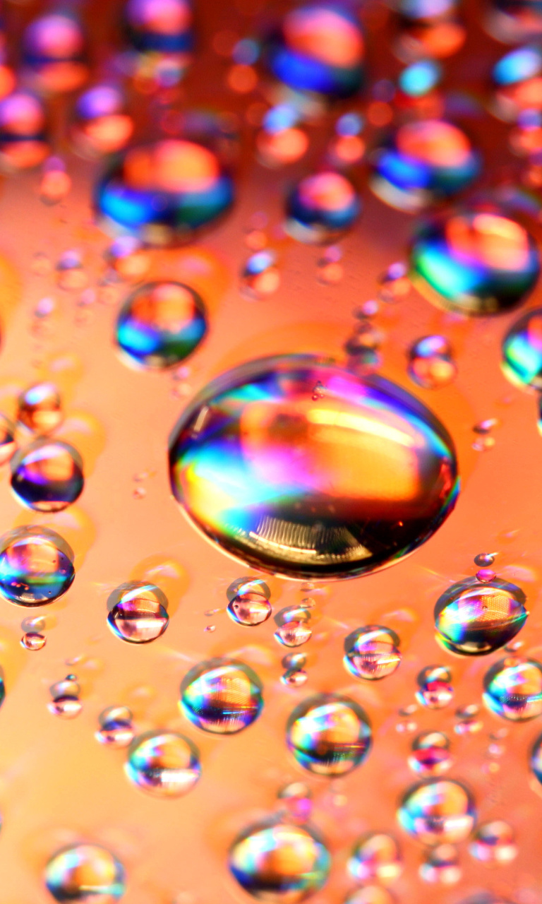 Обои Refraction in Water 768x1280