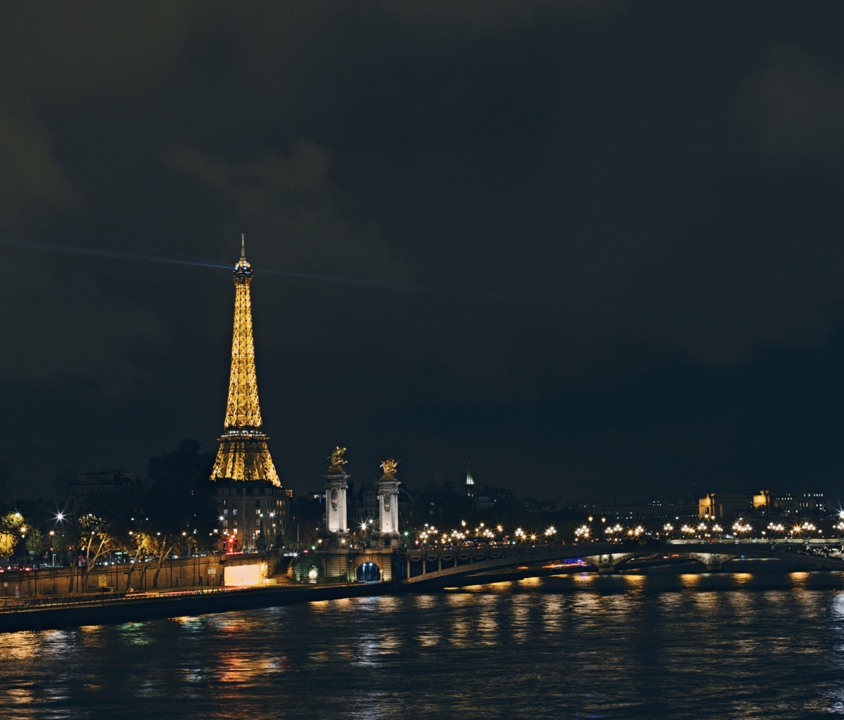 Обои Eiffel Tower In Paris France 1200x1024