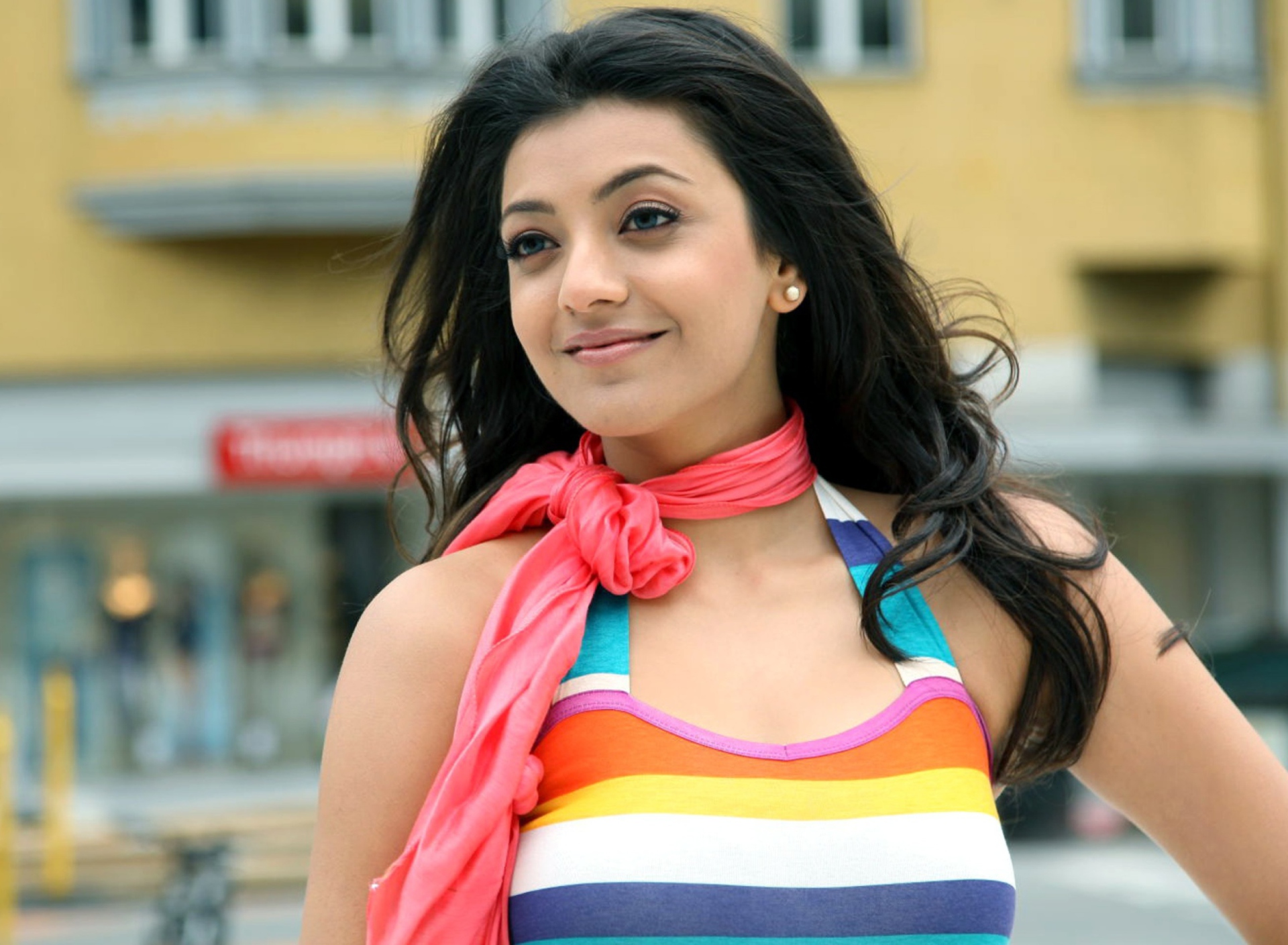 Das Kajal Agarwal South Actress Wallpaper 1920x1408