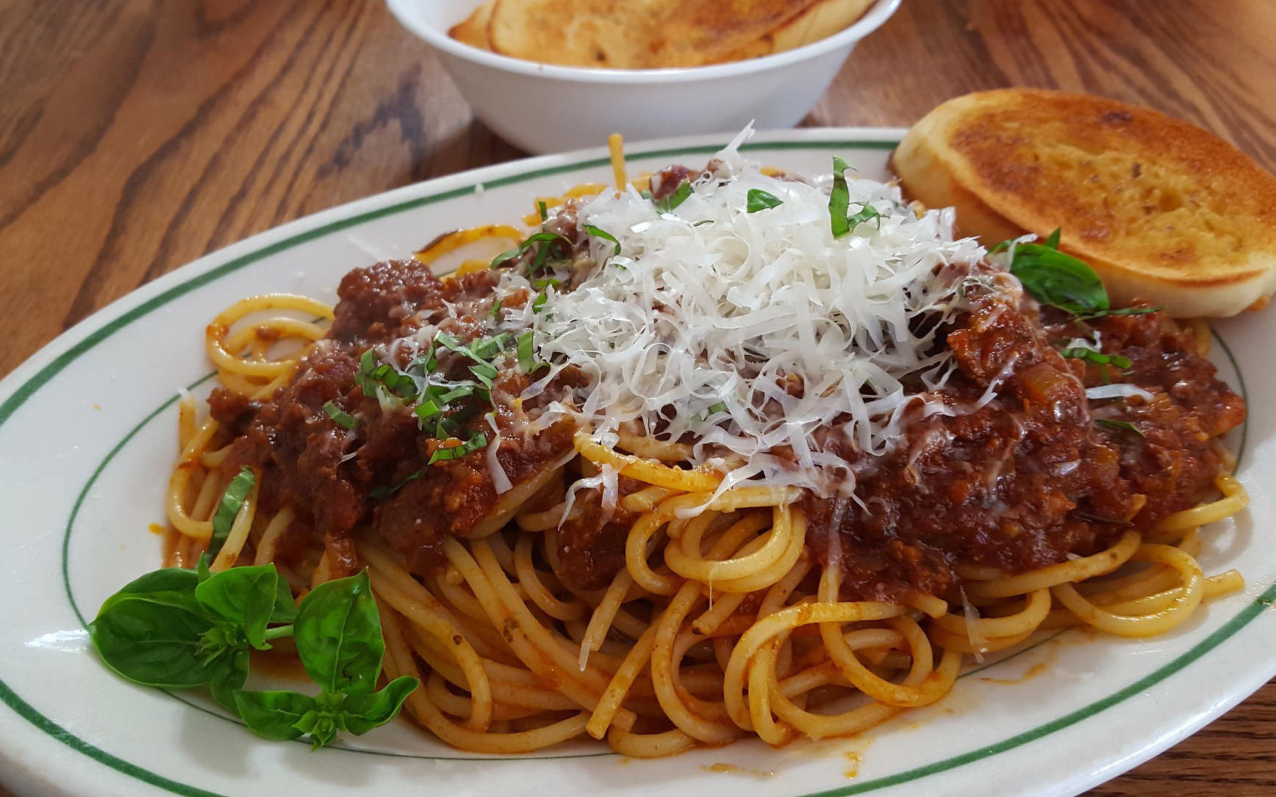 Fondo de pantalla Spaghetti bolognese 2560x1600