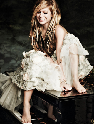 Kostenloses Avril Lavigne Wallpaper für Nokia X6