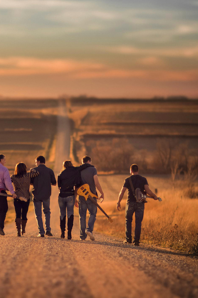 Music Band On Road wallpaper 640x960