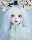 Blonde Doll With Big Bow screenshot #1 128x160