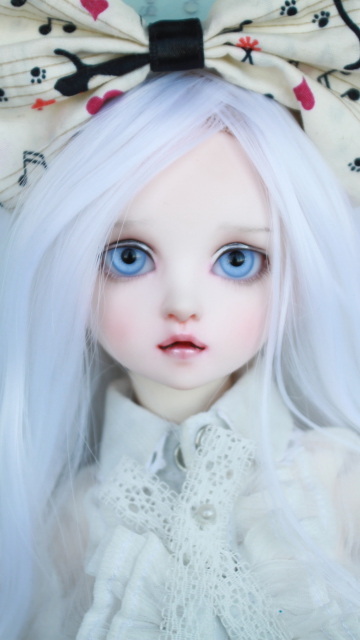 Blonde Doll With Big Bow wallpaper 360x640