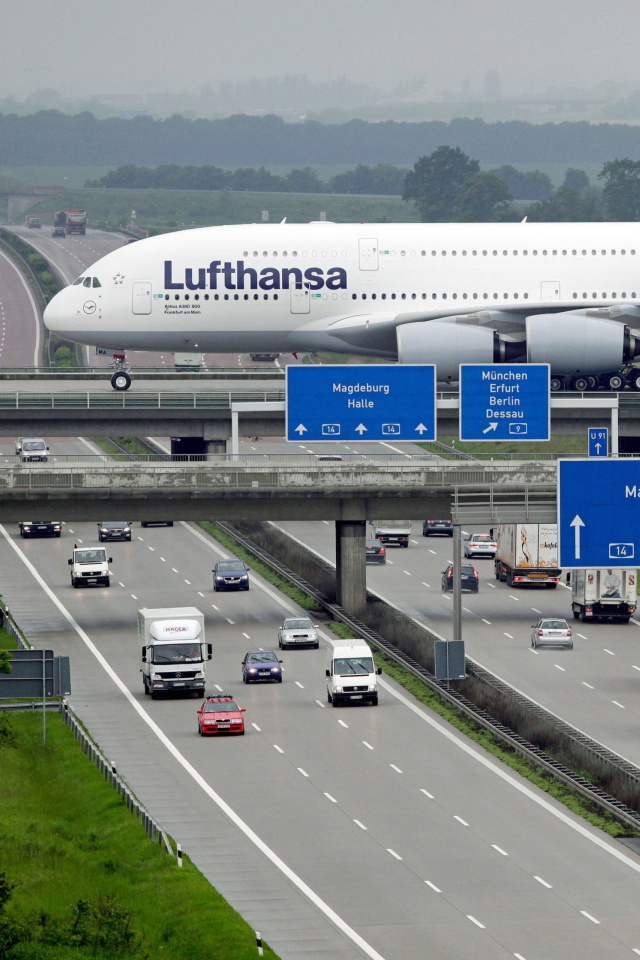 Lufthansa Airbus A380 In Frankfurt wallpaper 640x960