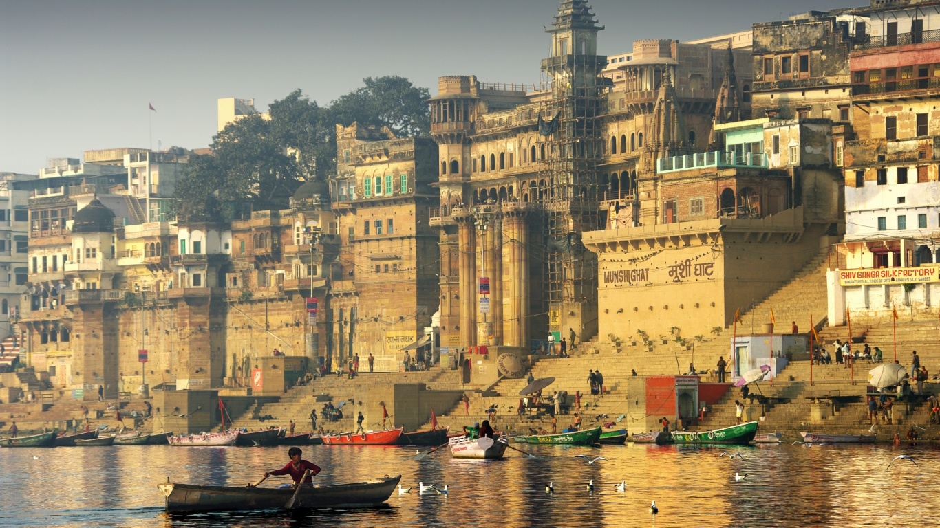 Screenshot №1 pro téma Varanasi City in India 1366x768