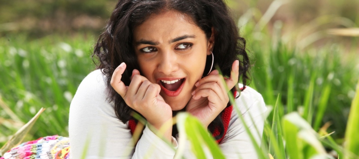 Screenshot №1 pro téma Nithya Menon 720x320