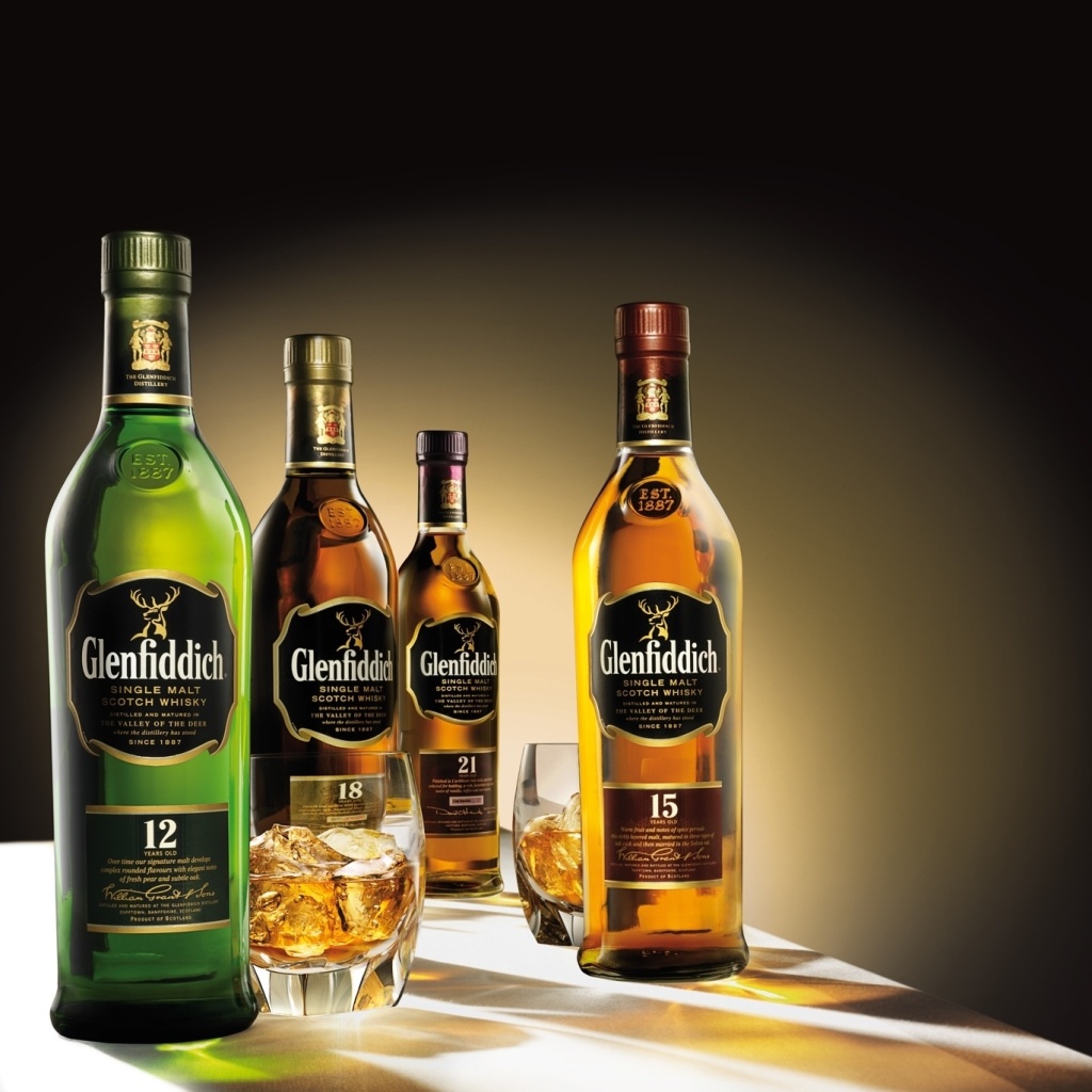 Das Glenfiddich special reserve 12 yo single malt scotch whiskey Wallpaper 1024x1024