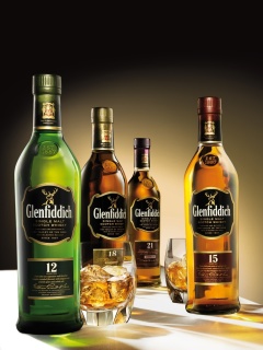 Glenfiddich special reserve 12 yo single malt scotch whiskey wallpaper 240x320