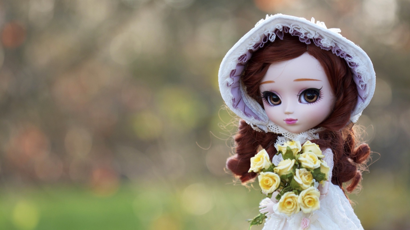 Обои Romantic Doll 1600x900