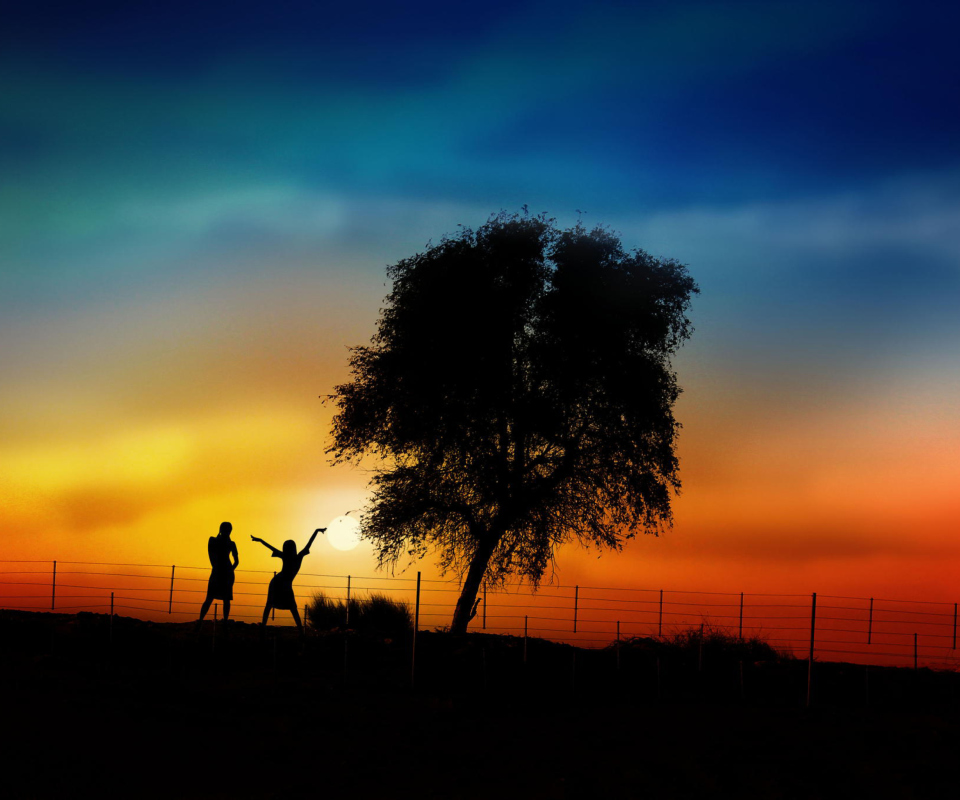 Screenshot №1 pro téma Couple Silhouettes Under Tree At Sunset 960x800