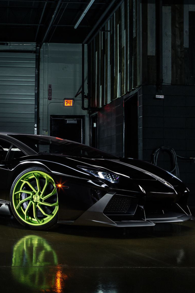 Fondo de pantalla Lamborghini Aventador 640x960