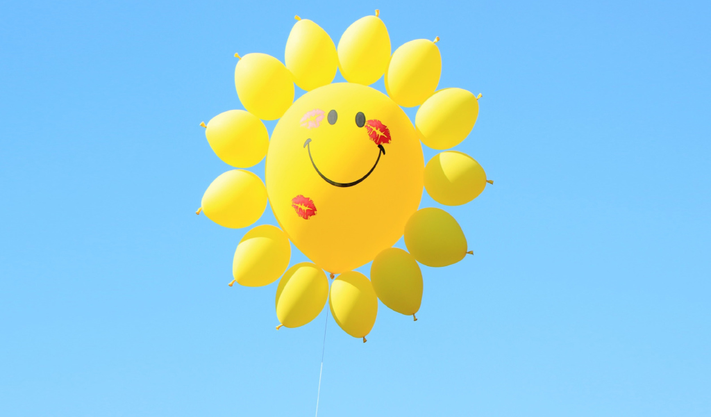 Happy Balloon wallpaper 1024x600