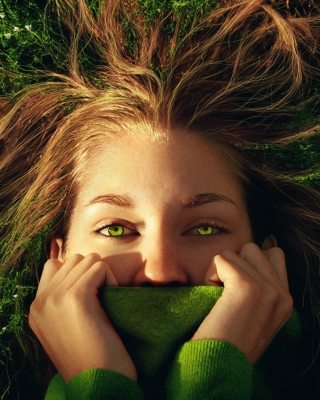 Brunette With Green Eyes - Obrázkek zdarma pro 176x220