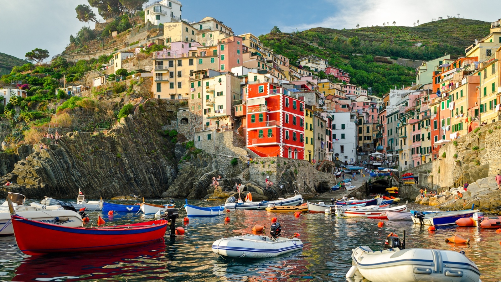 Fondo de pantalla Riomaggiore Cinque Terre 1600x900