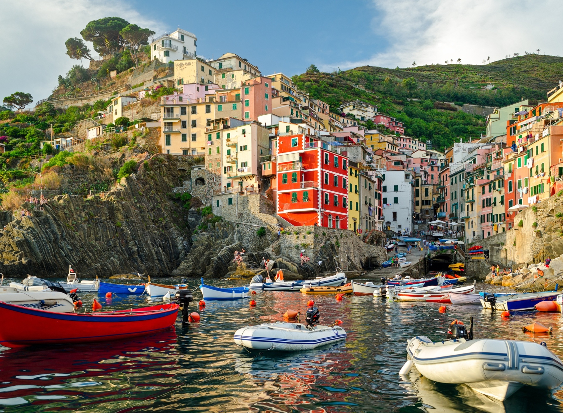 Das Riomaggiore Cinque Terre Wallpaper 1920x1408