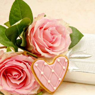 Pink roses and delicious heart - Obrázkek zdarma pro iPad 2