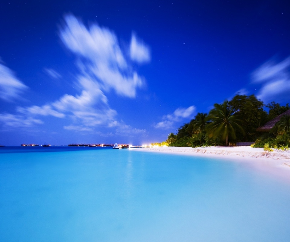 Обои Vilu Reef Beach and Spa Resort, Maldives 960x800