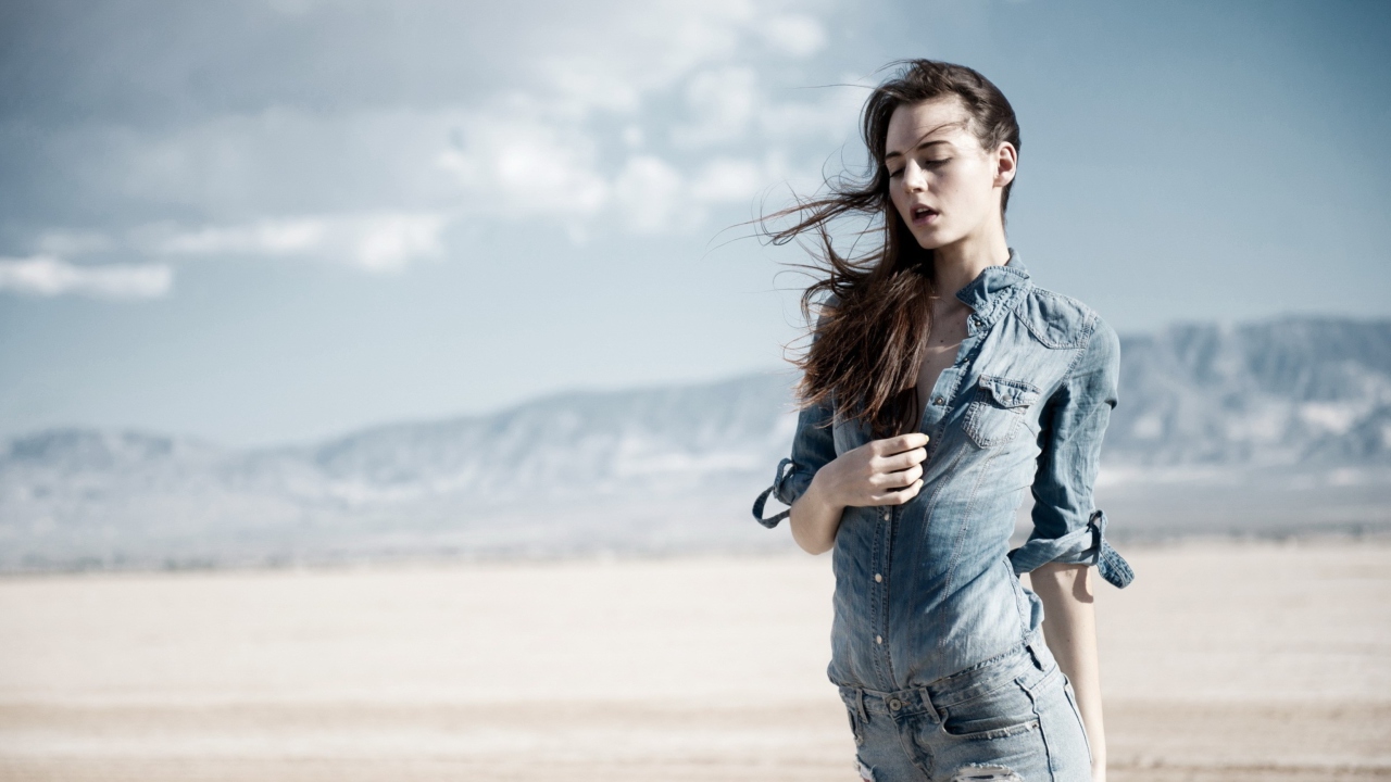 Brunette Model In Jeans Shirt wallpaper 1280x720