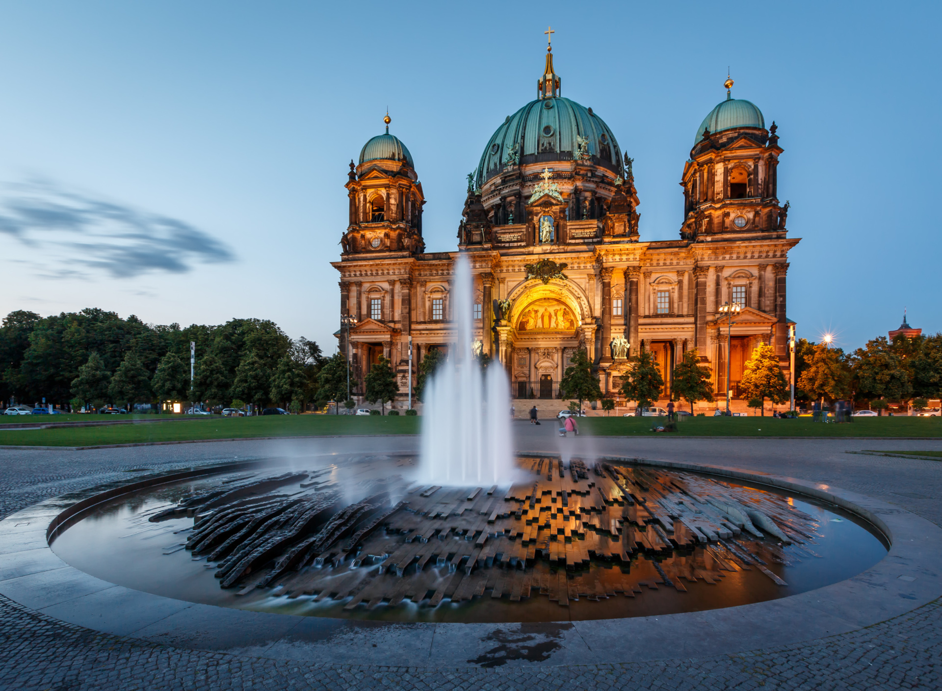 Berliner Dom wallpaper 1920x1408