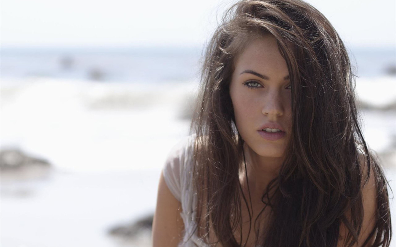 Megan Fox Beauty wallpaper 1280x800