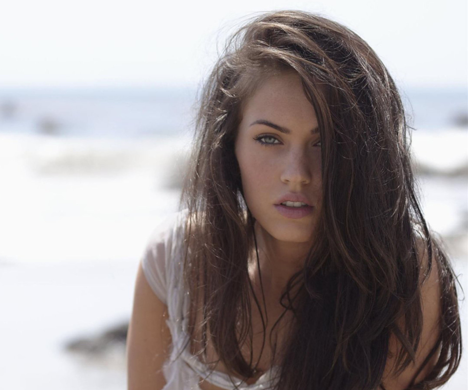 Megan Fox Beauty screenshot #1 960x800