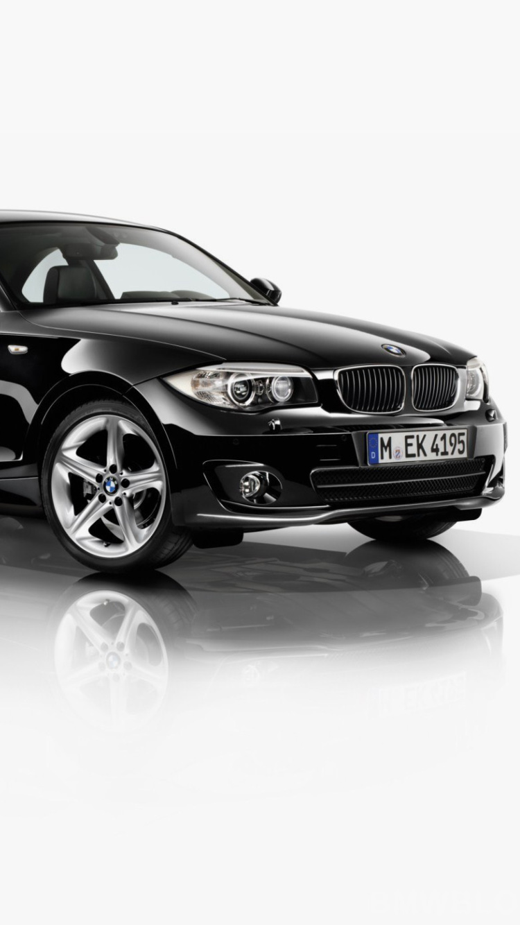 BMW 125i black Coupe screenshot #1 750x1334