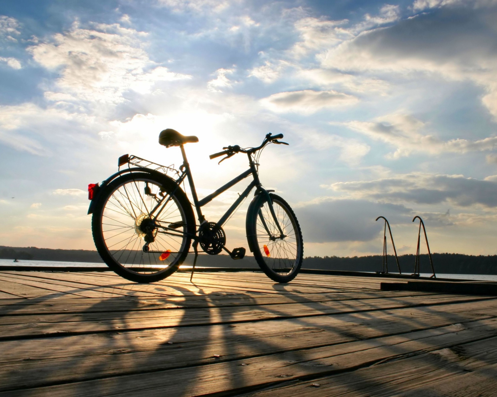 Bicycle At Sunny Day screenshot #1 1600x1280