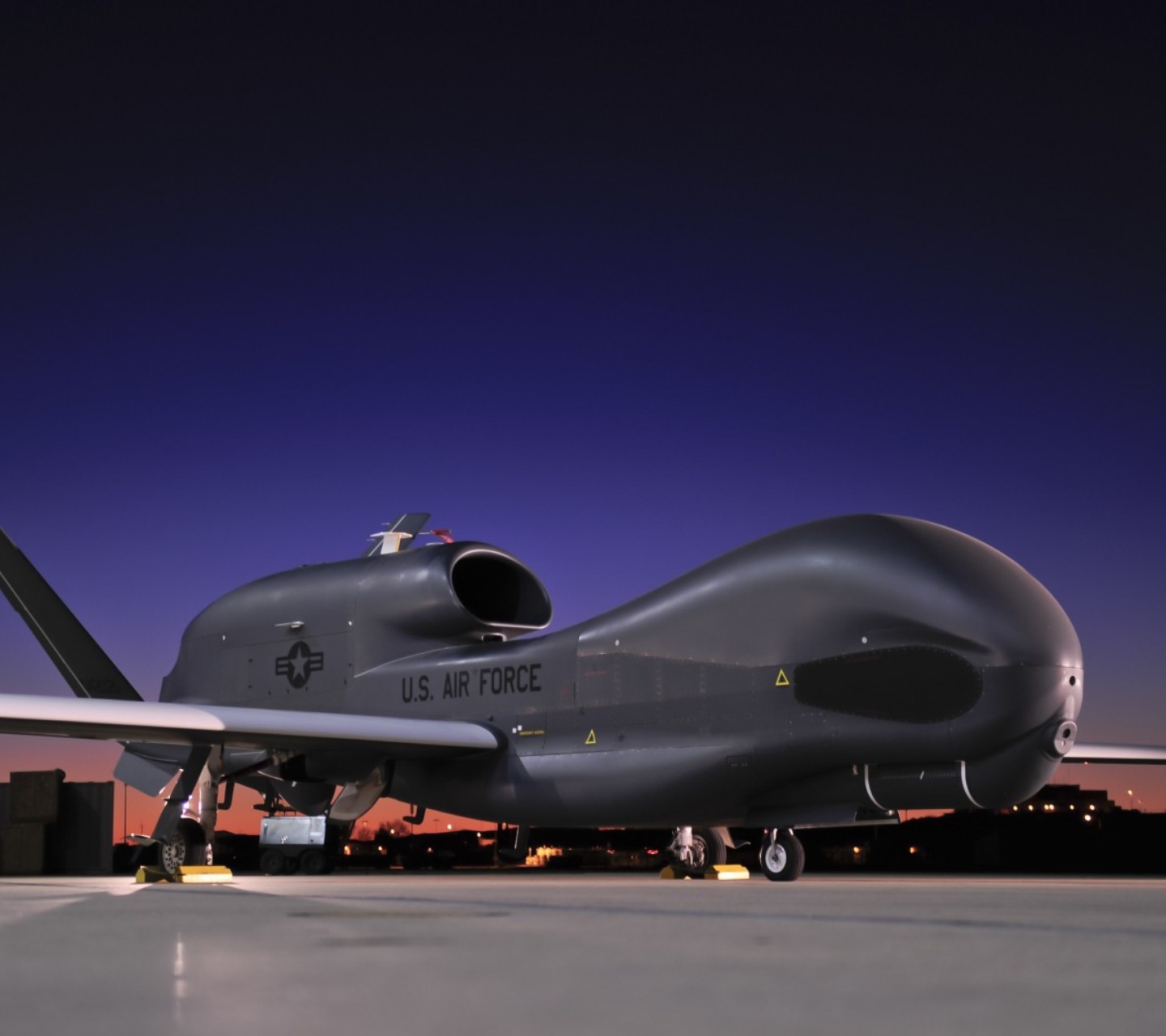 Обои Northrop Grumman RQ 4 Global Hawk surveillance aircraft 1440x1280