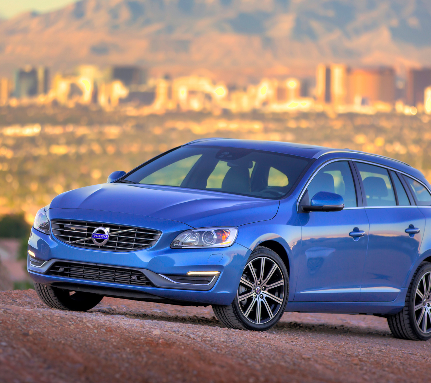 Обои 2015 Volvo V60 T5 1440x1280