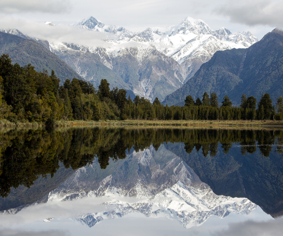 Fondo de pantalla Lake Matheson on West Coast in New Zealand 960x800