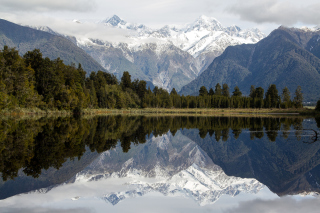 Kostenloses Lake Matheson on West Coast in New Zealand Wallpaper für Android, iPhone und iPad