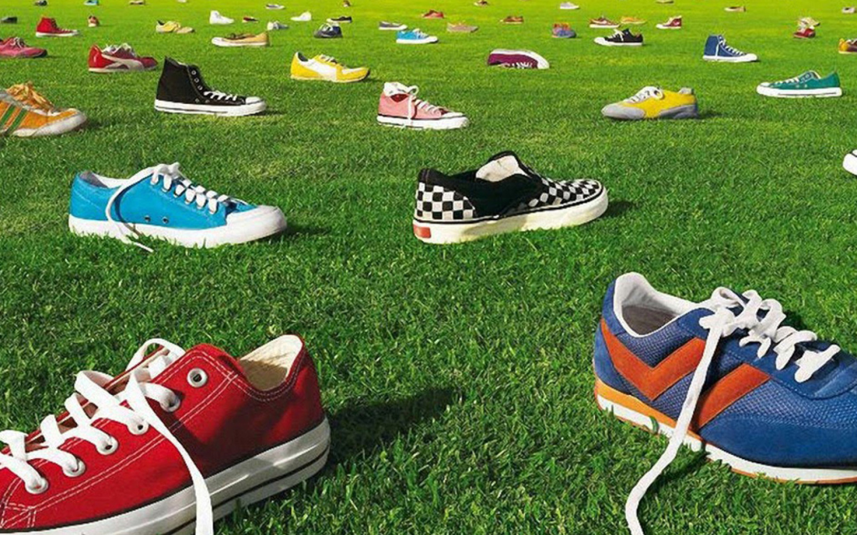 Fondo de pantalla Colorful Sneakers 1680x1050