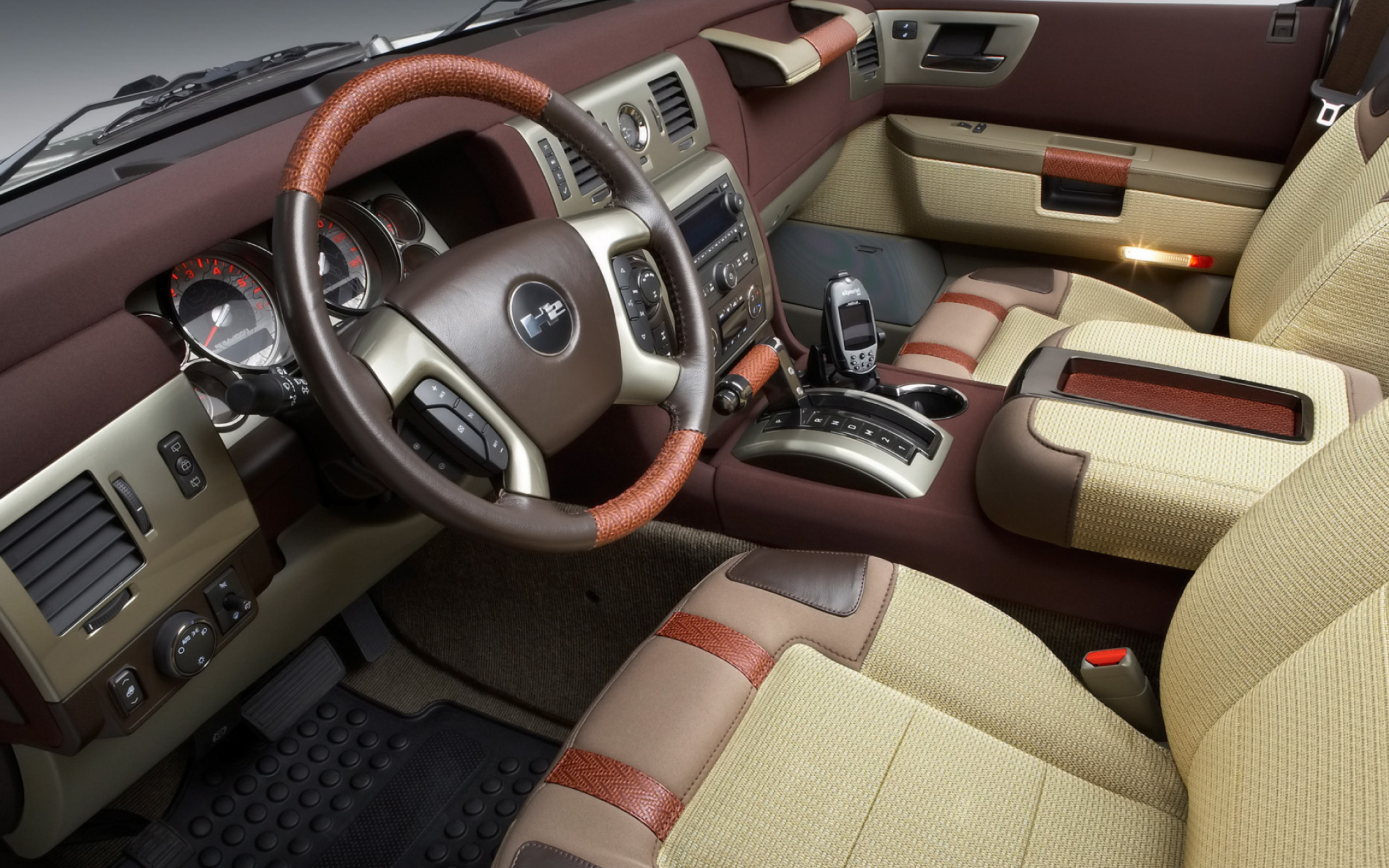 Das Hummer H2 Safari Off Road Interior Wallpaper 2560x1600