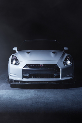 Fondo de pantalla Nissan GT R R35 320x480