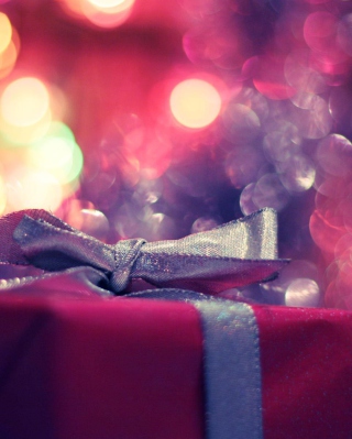 Christmas Present - Obrázkek zdarma pro Nokia Asha 308