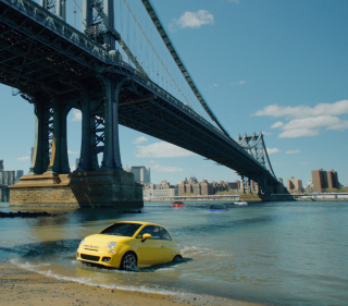 Yellow Fiat 500 Under Bridge In New York City - Obrázkek zdarma pro iPad 2