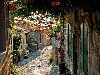 Italy Street Sicily wallpaper 320x240