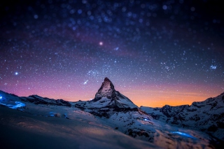 Mountain At Night - Obrázkek zdarma 