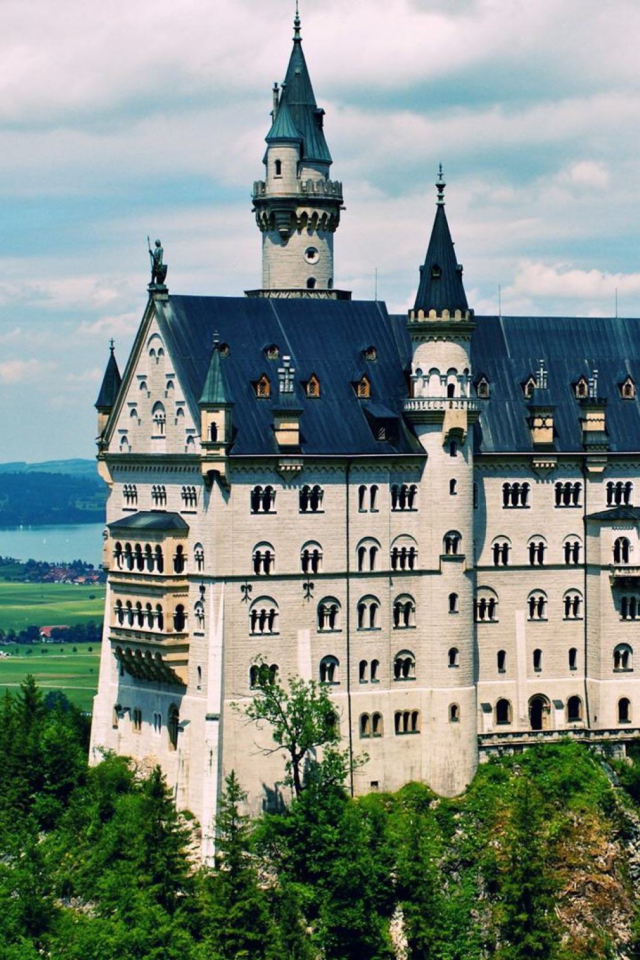 Schloss Neuschwanstein screenshot #1 640x960