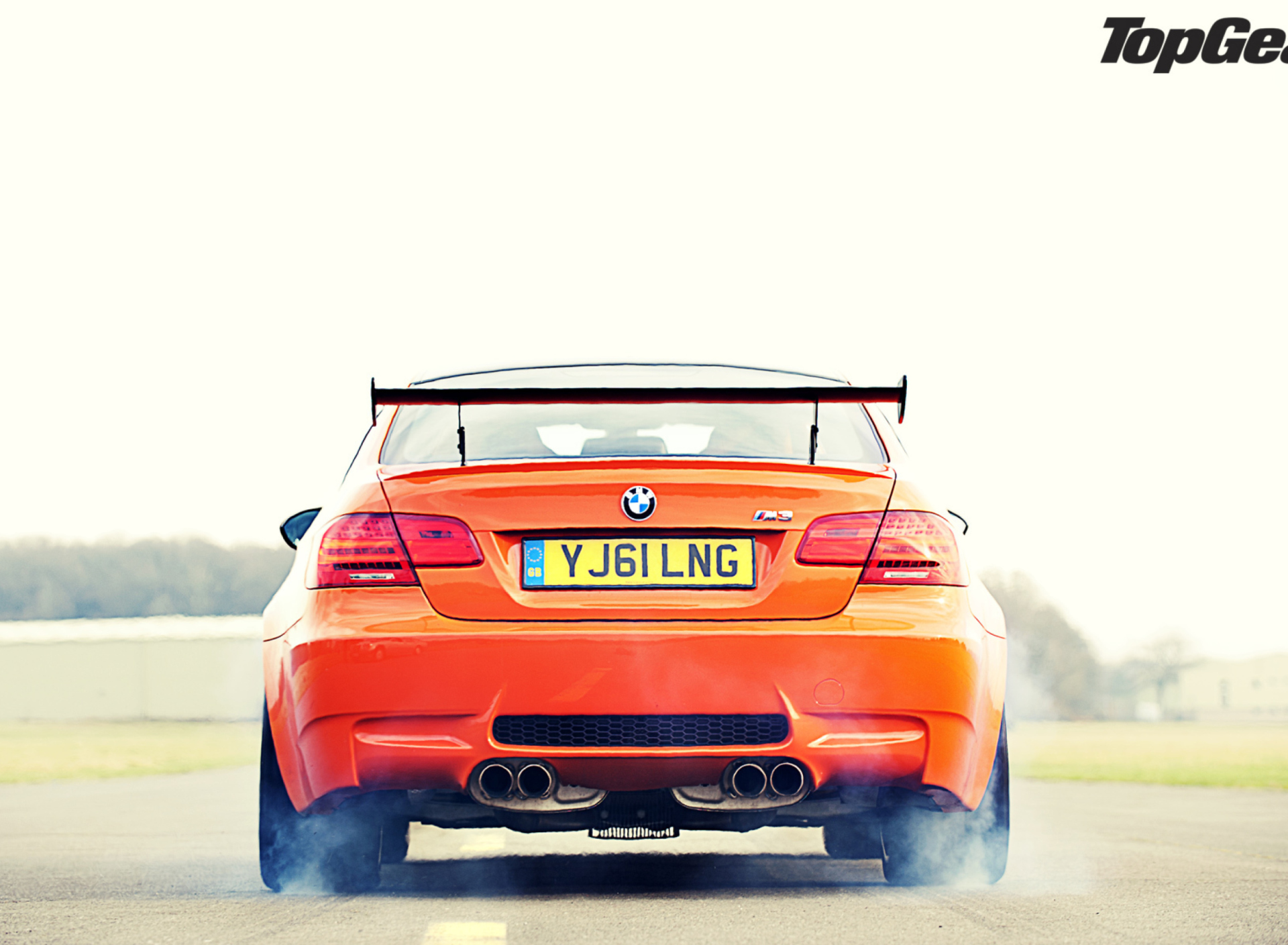 BMW M3 GTS wallpaper 1920x1408