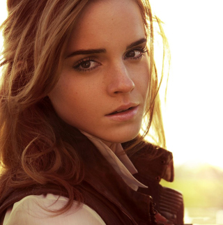 Cute Emma Watson - Obrázkek zdarma pro iPad 2