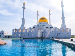 Sfondi Astana capital city Kazakhstan 320x240